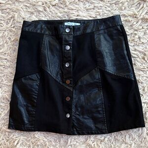 She + Sky Black Faux Leather Panel Button-Front Skirt
